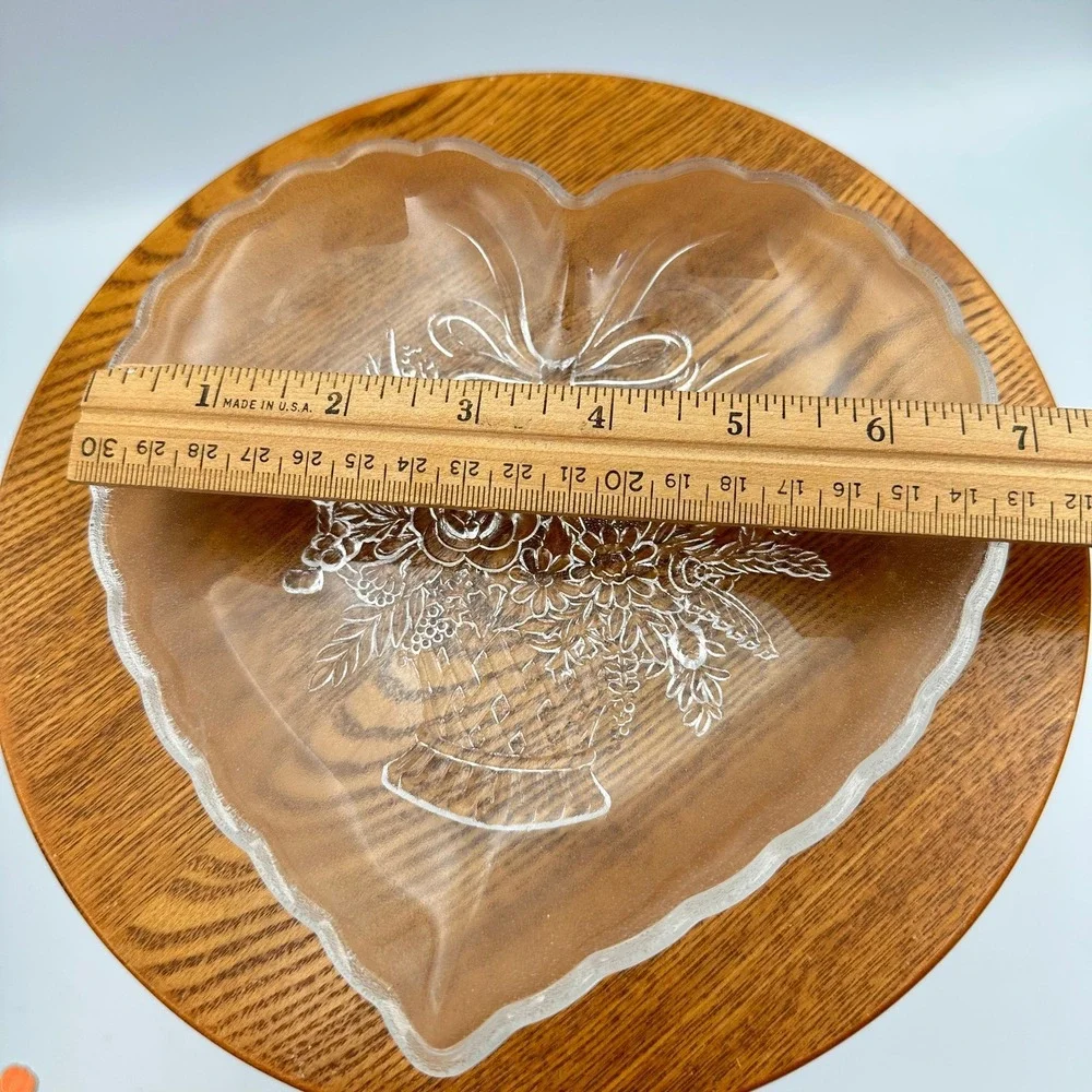 Mikasa‎ Endearment Heart Crystal Candy Dish with Embossed Flower Basket